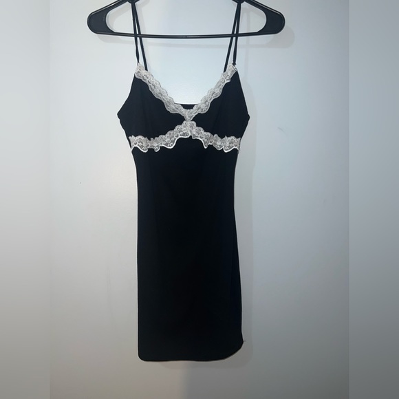 Black Sleeveless Mini Dress with White Lace Detail size S - Picture 3 of 4